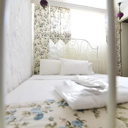 My Adress Butik Hotell 4*
